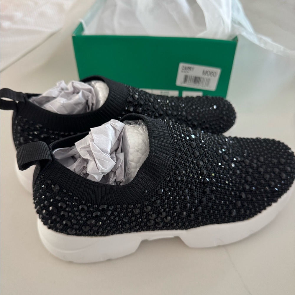 NWT Lauren Lorraine sparkly slip on sneakers size 6